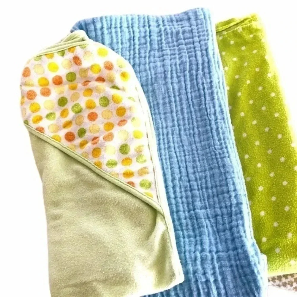 Bundle of 5 baby towels receiving towels m…